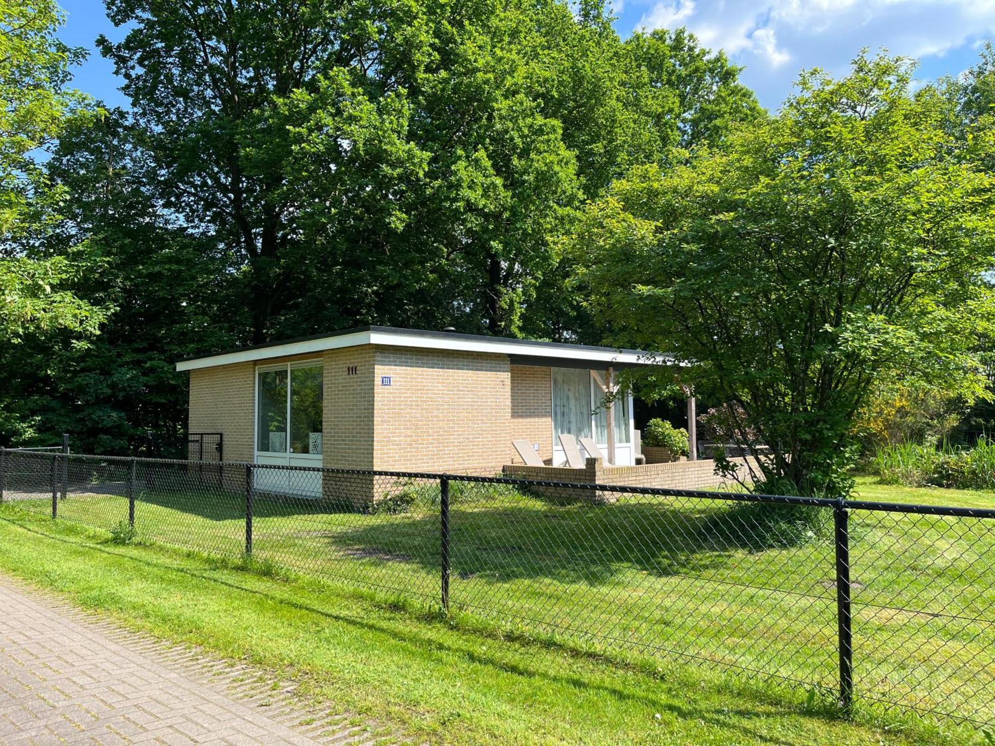 Vakantiepark De Kremmer Villa Gasselte Kamer foto